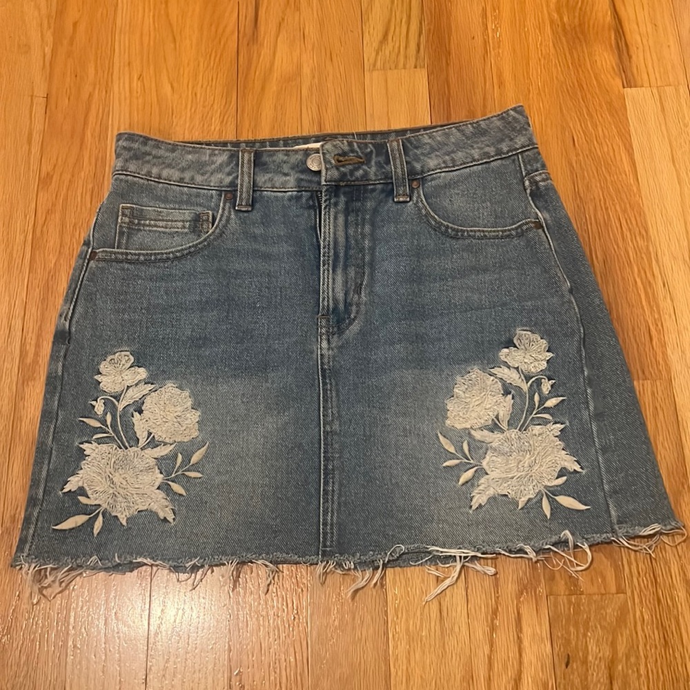 Embroidered Rose Jean skirt